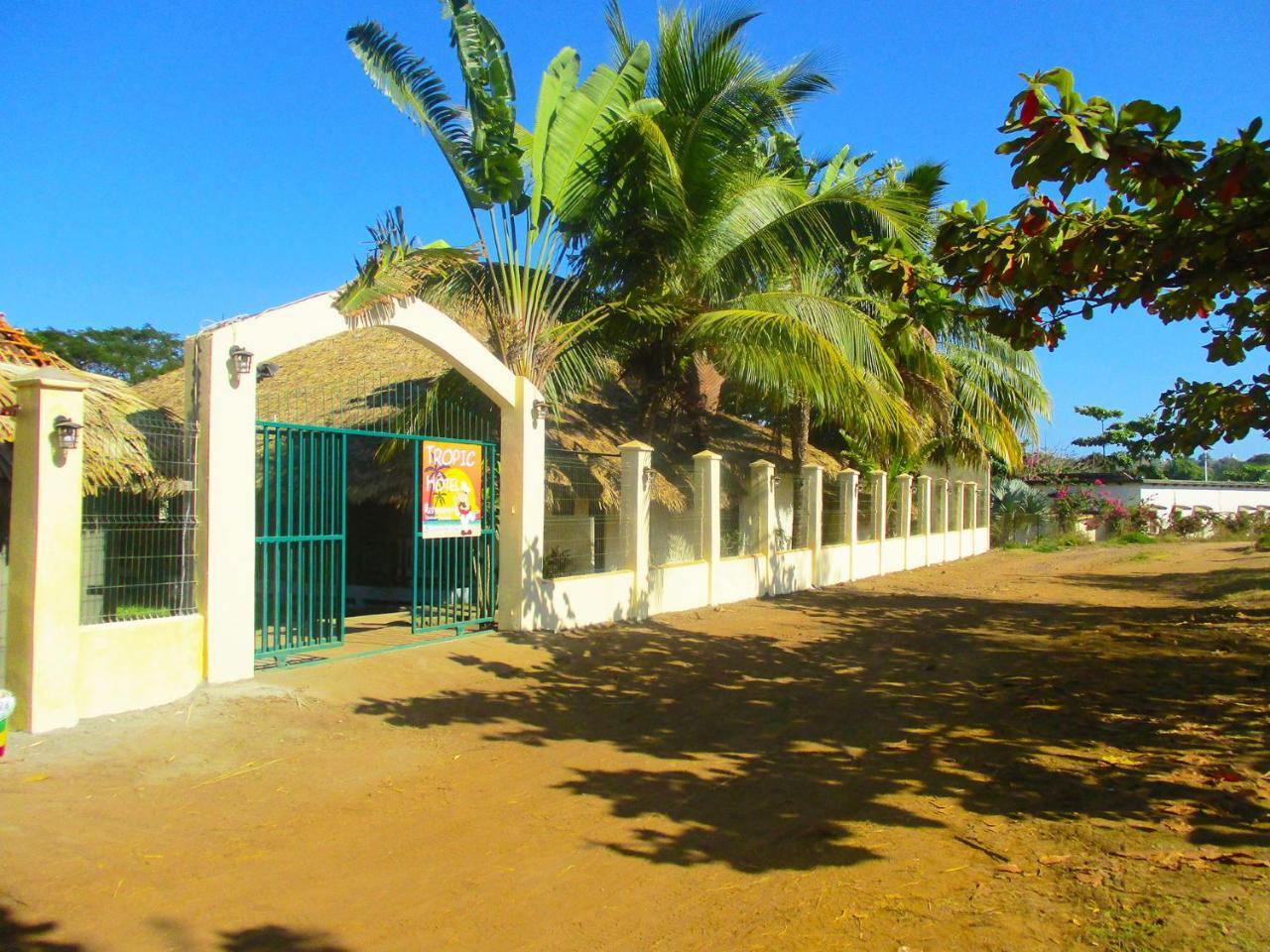 Tropic Hotel Ambondrona  Exterior photo